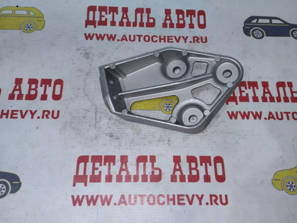 Кронштейн двигателя правый Ланос Нексия (OSSCA аналог: 96078088)