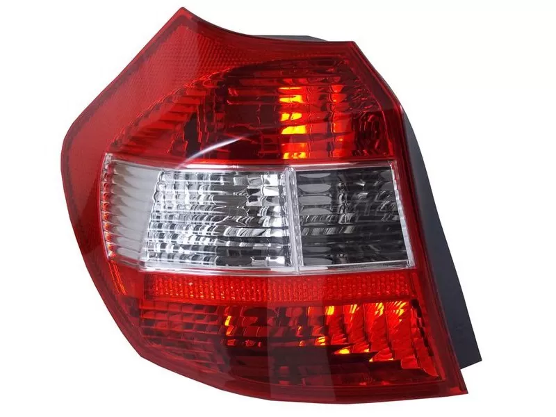 Фонарь задний BMW 1-Series 04-11 (Сзади / Слева) (TYC: TG-444-1924L)