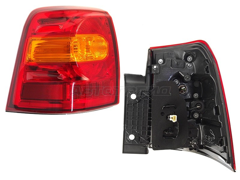 Фонарь задний Toyota Land Cruiser (J200) 12-15 (Слева) (TOYOTA: 81561-60A60)