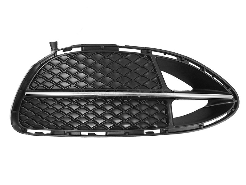 Решетка в бампер Mercedes-Benz E-Class 13-17 (Спереди / Справа) (SAT: ST-MD09-000G-C1)